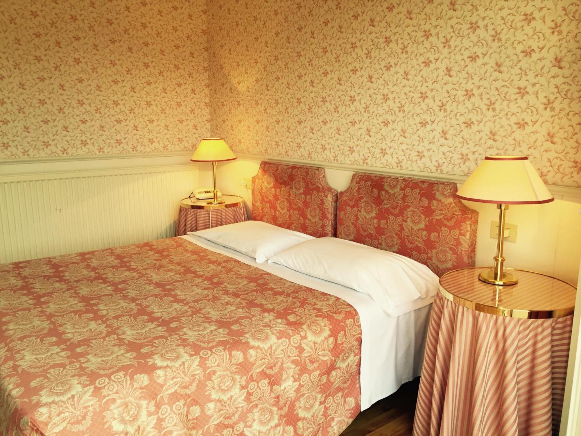 Hotel Biondi Монтекатини Терме Стая снимка